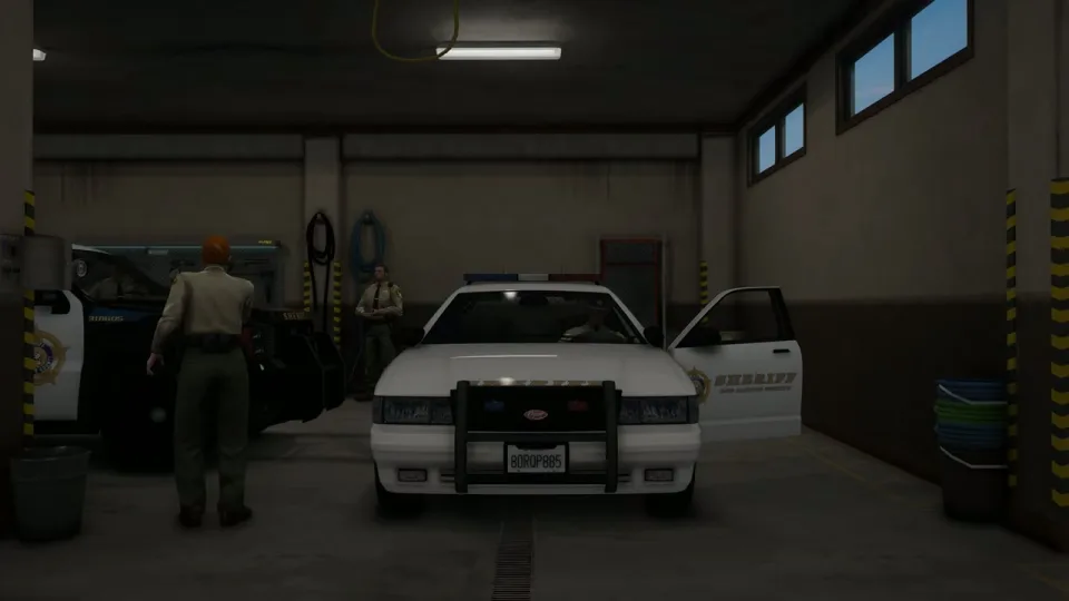 Sandy Shores Sheriff Station MLO with Drive-In Garage